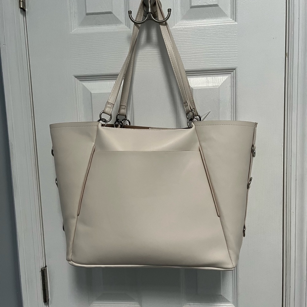 Steve Madden Vanilla Cream B swagger Tote Shoulder Bag Silver Chain Charms NWT - Picture 9 of 15